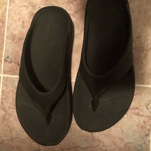 High Arch Black Flip Flops